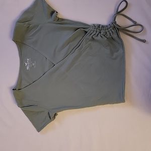 Hollister Baby Tee Cropped